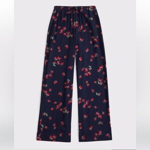 Brand New! Abercrombie & Fitch Wide Leg Linen Pant, Navy and Red, Medium Short